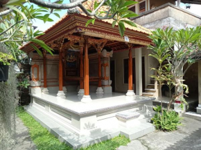 Arya Guest House